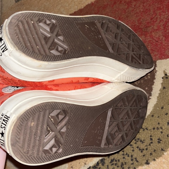 Platform Converse Sneakers - Picture 5 of 6